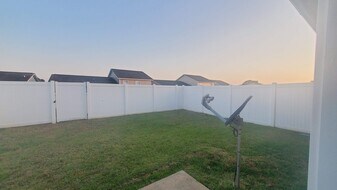 232 Wakefield Way in Enterprise, AL - Building Photo