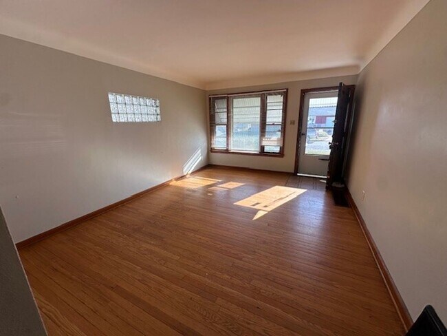 4873 Woodstock Ave in St. Louis, MO - Building Photo - Building Photo