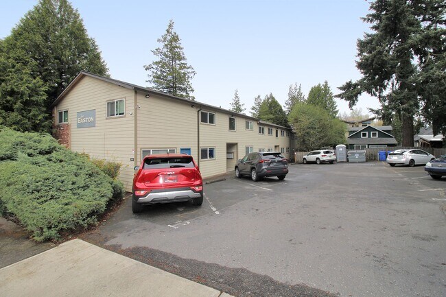 4224 SE Cesar Estrada Chavez Blvd in Portland, OR - Building Photo - Building Photo