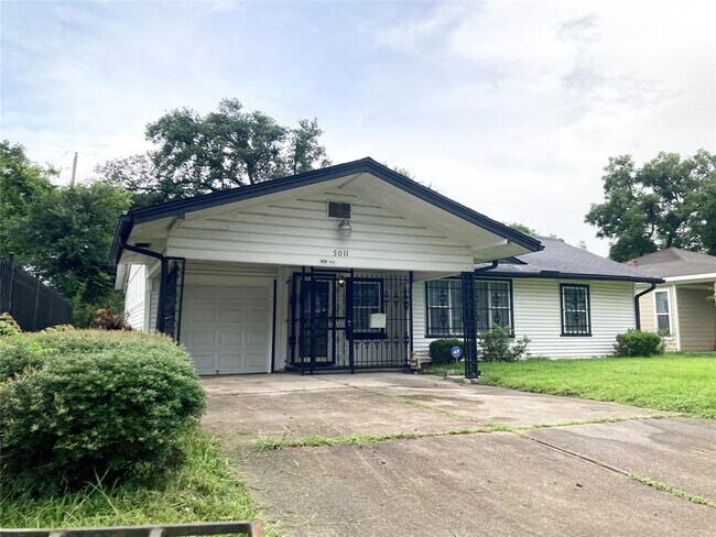 property at 5011 Enyart St