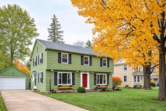 111 River Dr, Unit SI ID1061636P in Appleton, WI - Building Photo - Building Photo