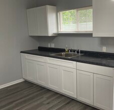 211 E Will Rogers Blvd in Claremore, OK - Building Photo - Building Photo