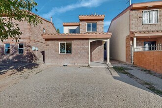 3635 Waterspring Way in El Paso, TX - Building Photo - Building Photo