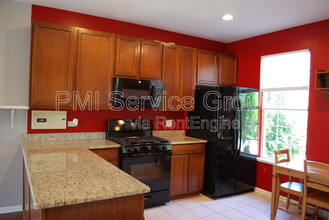 218 Cassidy Ln in Elgin, IL - Building Photo - Building Photo