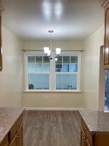 937 E Hyde Park Blvd, Unit C