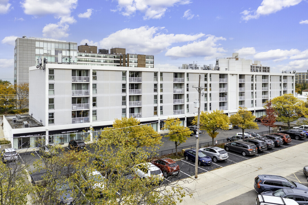 Sheridan House in Wilmette, IL - Foto de edificio