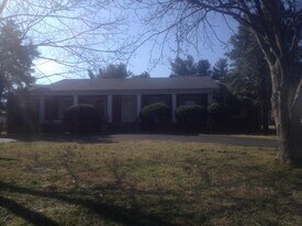 1120 Toddington Dr in Murfreesboro, TN - Building Photo