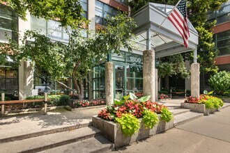 1800 W Roscoe St in Chicago, IL - Building Photo - Building Photo