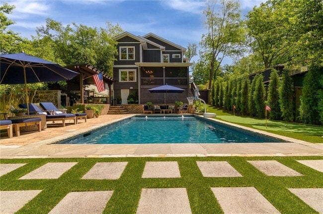 2406 Glenwood Dr NE in Atlanta, GA - Building Photo - Building Photo