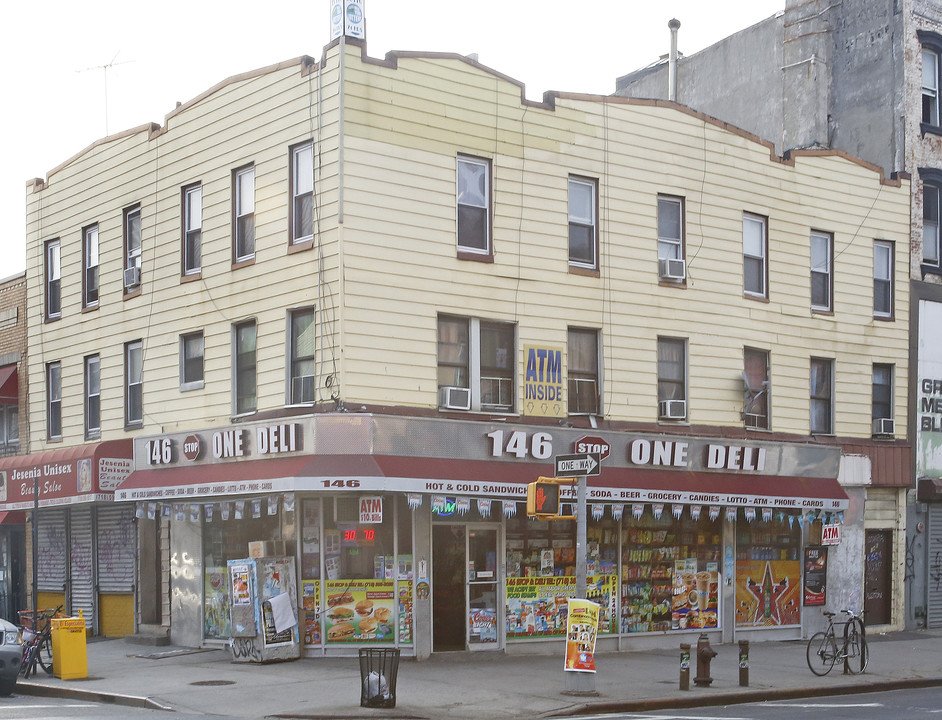 146 Graham Ave in Brooklyn, NY - Building Photo