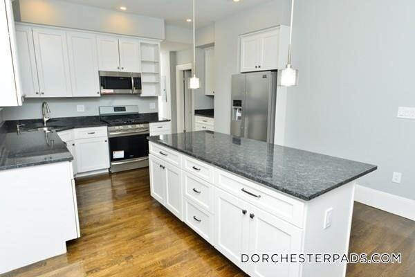 40 Wolcott St in Boston, MA - Building Photo