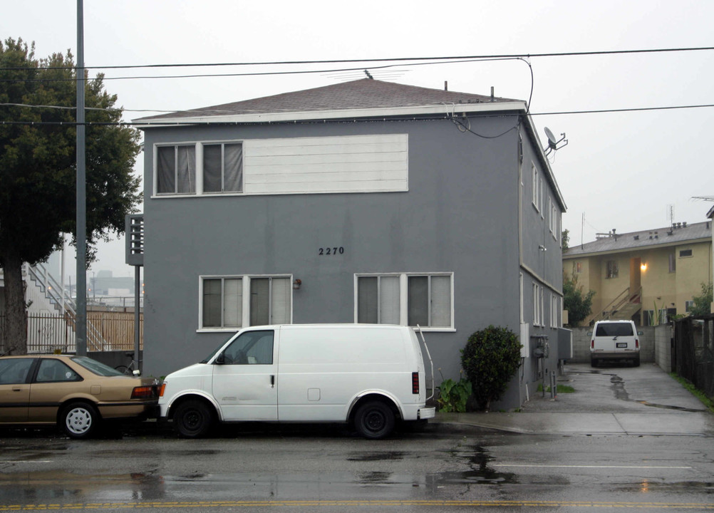 2270 S Barrington Ave in Los Angeles, CA - Building Photo