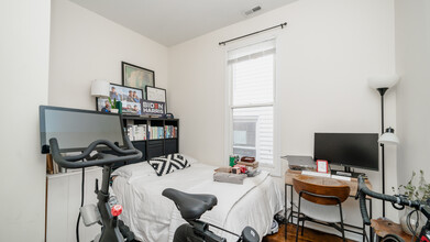 1644 N Artesian Ave in Chicago, IL - Building Photo - Interior Photo