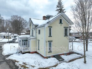 45 Berlin Ave in Southington, CT - Building Photo - Building Photo
