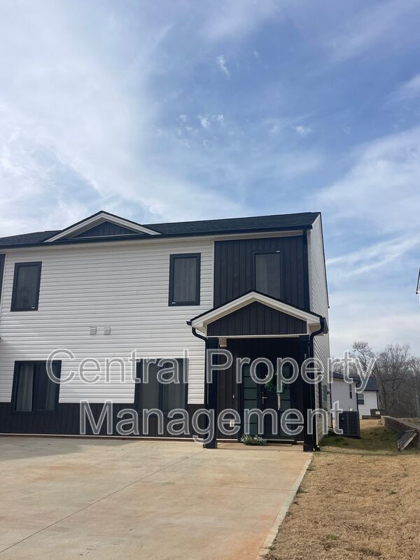 30 Beverly Hills Dr in Spartanburg, SC - Building Photo - Building Photo