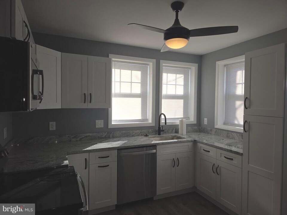 2911 Markley Ave in Baltimore, MD - Building Photo