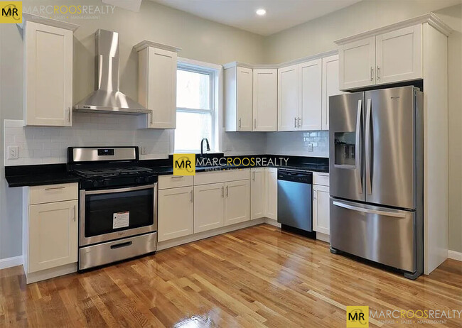 163 Ferry St, Unit 2
