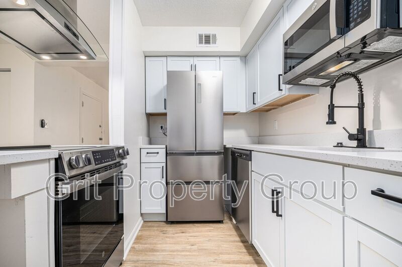 4903 Walnut St in Kansas City, MO - Building Photo