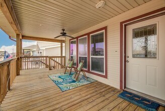 721 Marlin St in Bayou Vista, TX - Foto de edificio - Building Photo