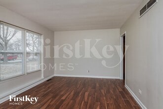 17941 Wildwood Ave in Lansing, IL - Building Photo - Building Photo