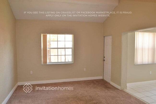 5487 NW 186th St in Miami Gardens, FL - Building Photo - Building Photo