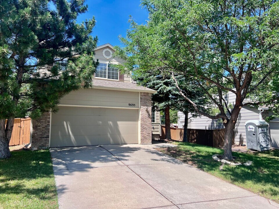 9695 Adelaide Cir in Littleton, CO - Building Photo