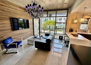 335 SE 6th Ave in Delray Beach, FL - Building Photo - Building Photo
