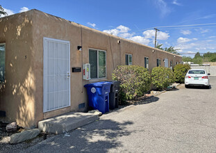 1221-1225 San Mateo Blvd SE in Albuquerque, NM - Building Photo - Building Photo