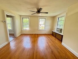78 Prospect St in Huntington, NY - Building Photo