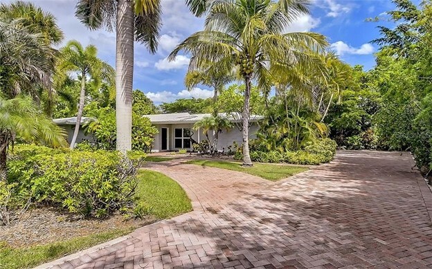 241 Bird Key Dr in Sarasota, FL - Building Photo