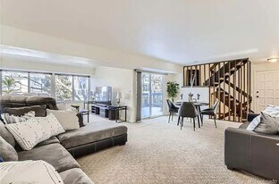 15065 E Louisiana Dr in Aurora, CO - Building Photo