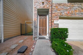 1323 Studer St in Houston, TX - Building Photo - Building Photo
