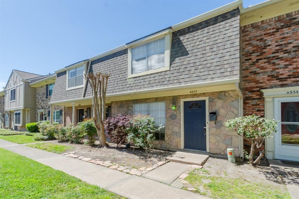 4932 Milwee St in Houston, TX - Building Photo