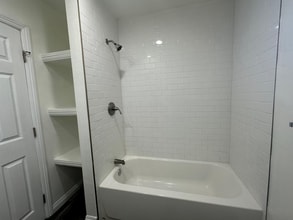 16121 Clark Ave, Unit 2 in Bellflower, CA - Foto de edificio - Building Photo