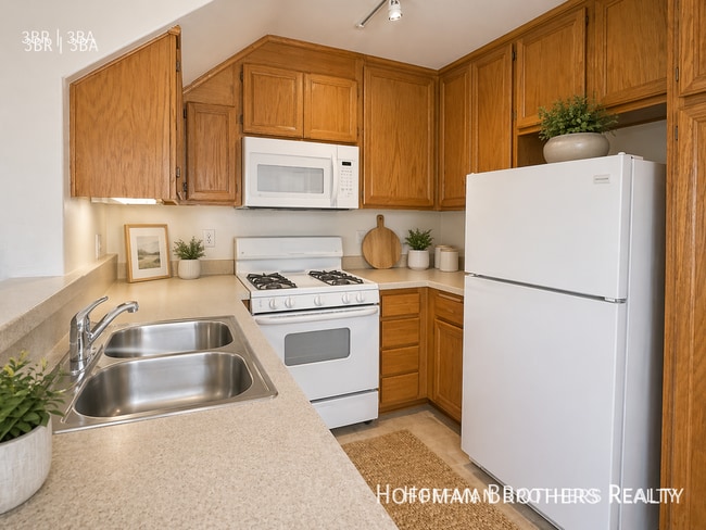 10133 Tabor St, Unit 10 in Los Angeles, CA - Foto de edificio - Building Photo