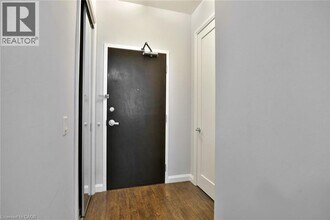 112 King St E in Hamilton, ON - Building Photo - Building Photo