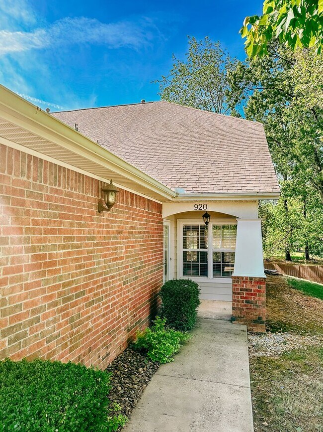 920 S Lafayette St in Rogers, AR - Building Photo - Building Photo