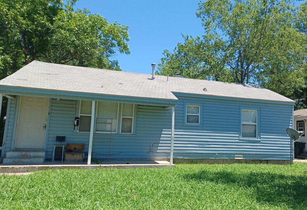812 Bell Dr in Midwest City, OK - Building Photo