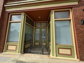 452 Poplar St in Macon, GA - Building Photo