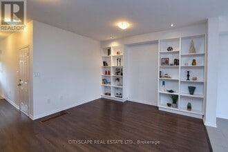 16 Kelso Dr in Haldimand, ON - Building Photo - Building Photo