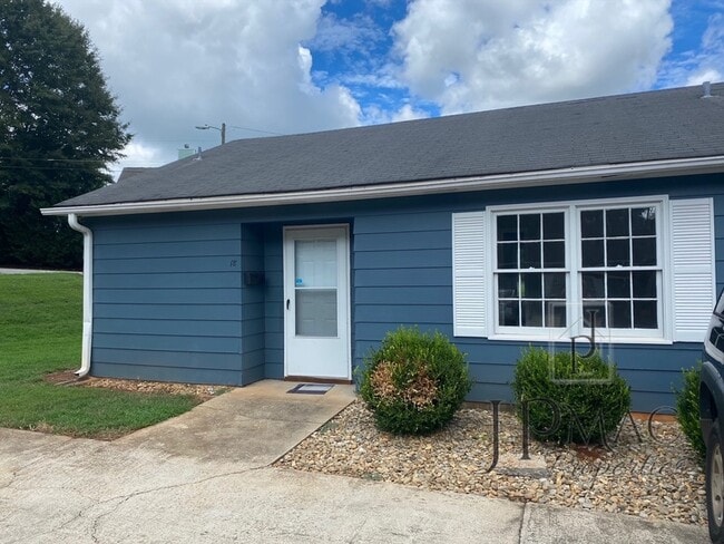 18 Simmons Ct in Greenville, SC - Building Photo - Building Photo