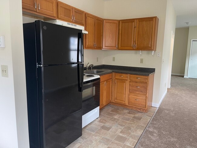 64 Lake Ave in Danbury, CT - Building Photo - Building Photo