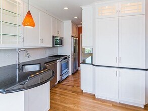 832 Belmont St in Watertown, MA - Building Photo - Building Photo