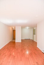 1064 W Catalpa Ave, Unit #208 in Chicago, IL - Foto de edificio - Building Photo