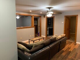 2140 Lynwood St in Crest Hill, IL - Building Photo