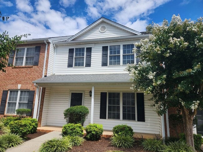 property at 696 Wyndhurst Dr