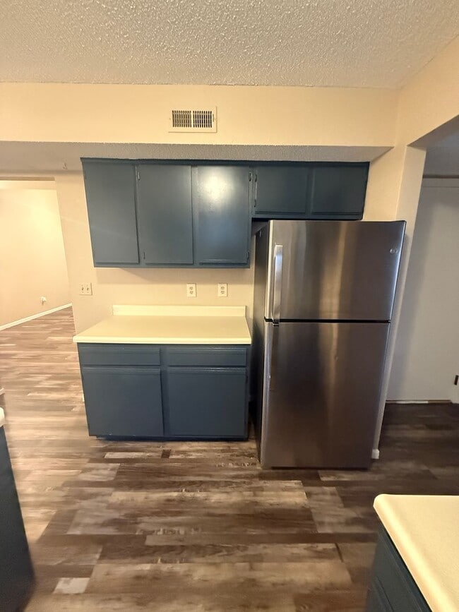 708-710 SW 37 St in Blue Springs, MO - Building Photo - Building Photo