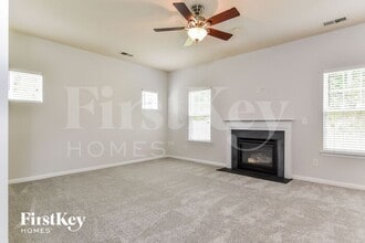 2012 Heron Pointe Dr in Whitsett, NC - Building Photo - Building Photo