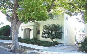 754 Rand Ave in Oakland, CA - Building Photo - Building Photo