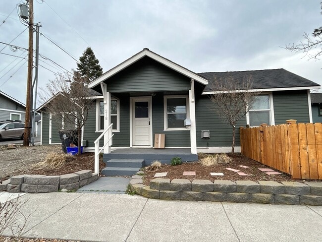 property at 218 NW Broadway St